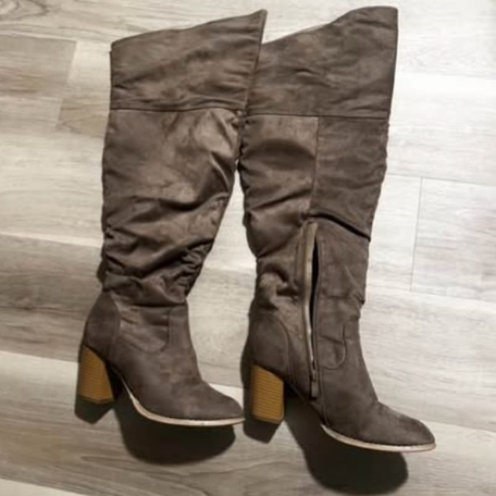 Stylish Women's Knee-High Boots - Brown